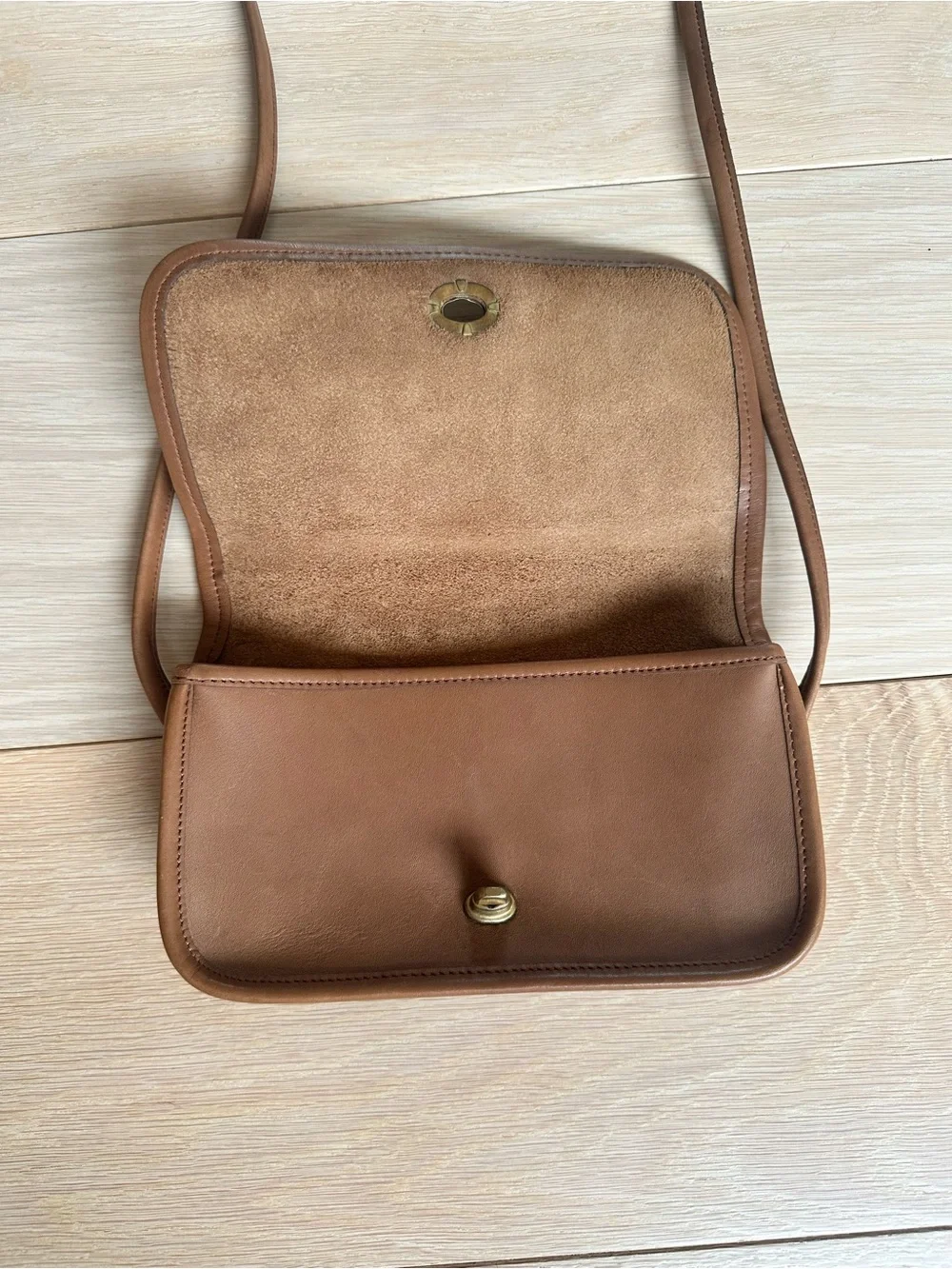 VINTAGE AUTHENTIC COACH DINKY Tan Leather Bag